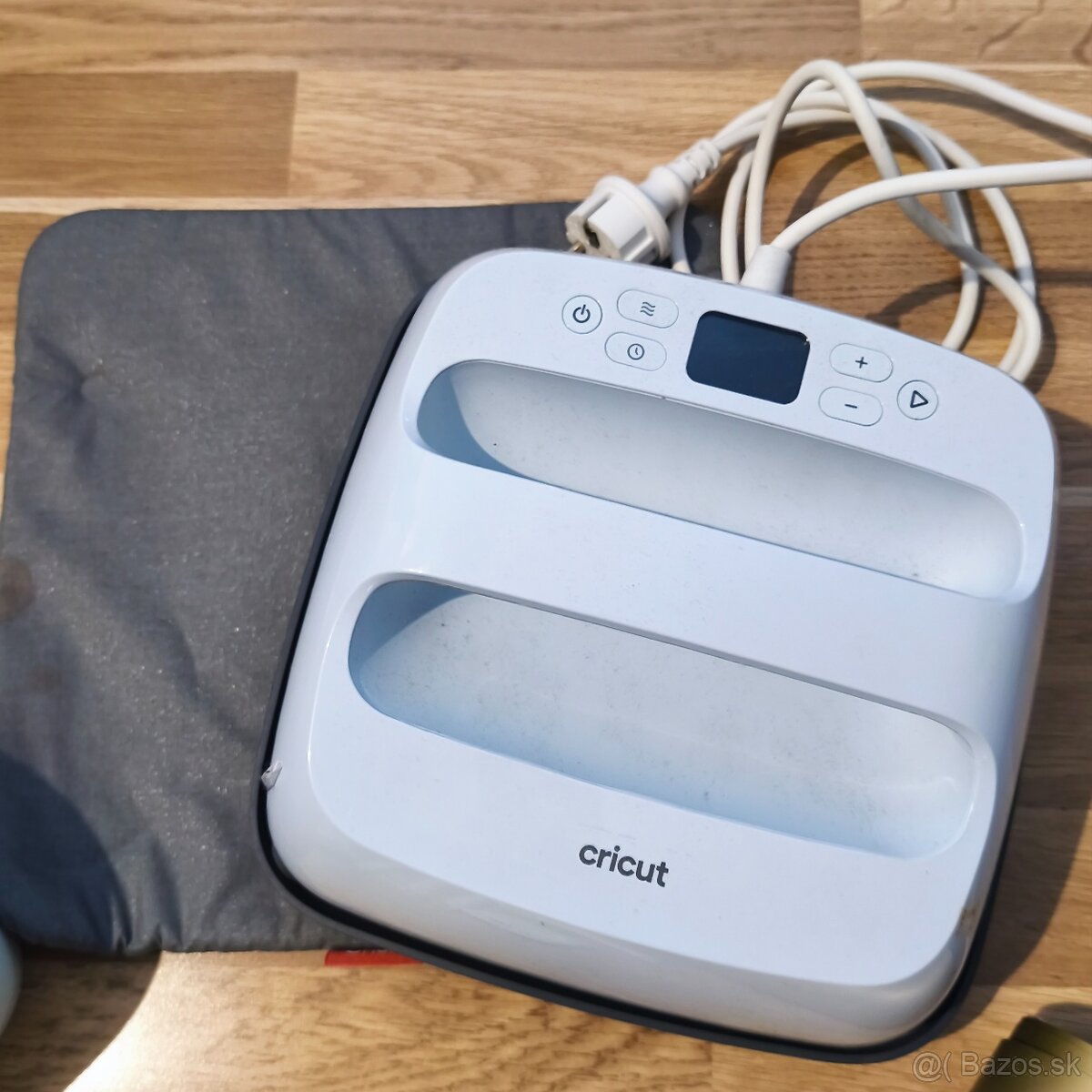 Plotter Cricut Explore 3 combo + tepelný lys a vybavenie - 3