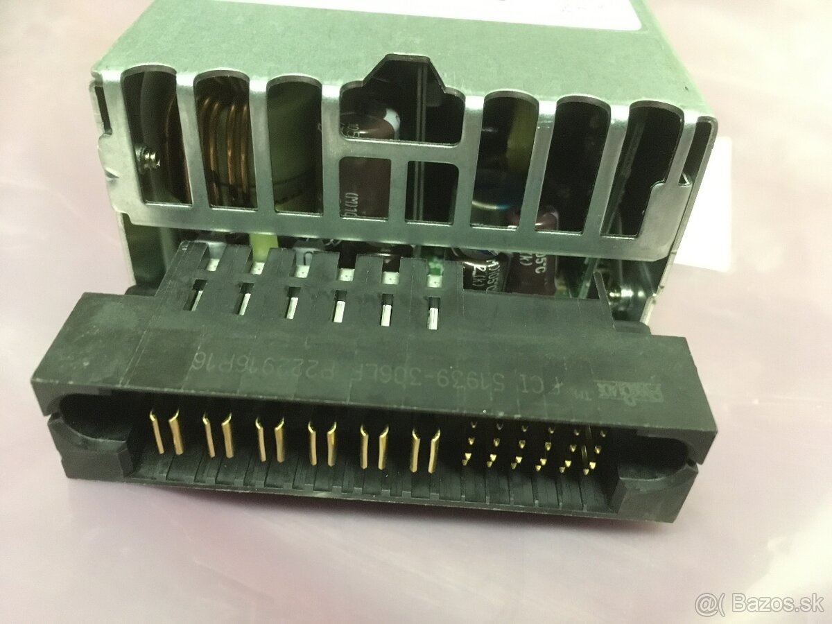 Zdroj do servera DELL PowerEdge - 80PLUS GOLD - 3