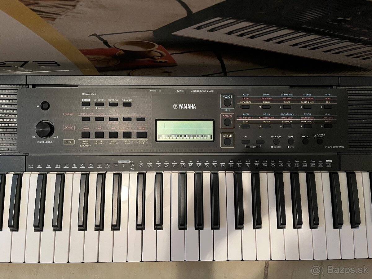 Syntetizátor Yamaha PSR-E273 - 3