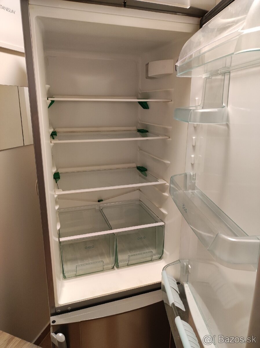 Predám plnefunkčná kombinovaná chladnička s mrazničkou - 3