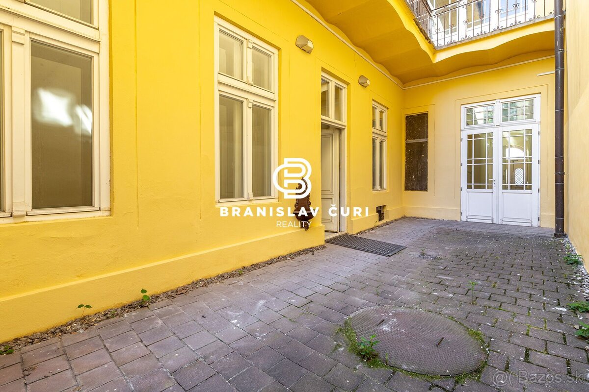 REZERVOVANÉ - NA PREDAJ HISTORICKÁ BUDOVA V CENTRE MESTA - 3