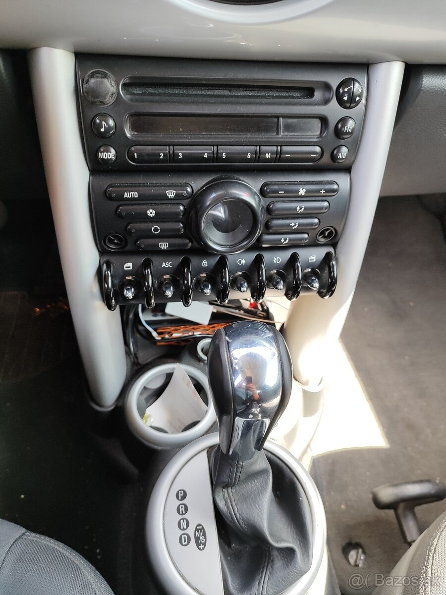 Predám Mini Cooper 1.6 85kw 2004 benzín - 3