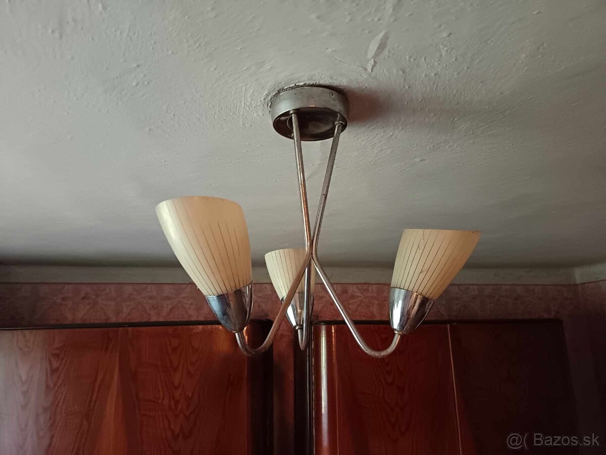 Lustre socialistické - 3