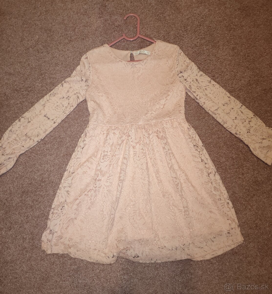 Čipkované broskyňové dievčenské šaty - 3