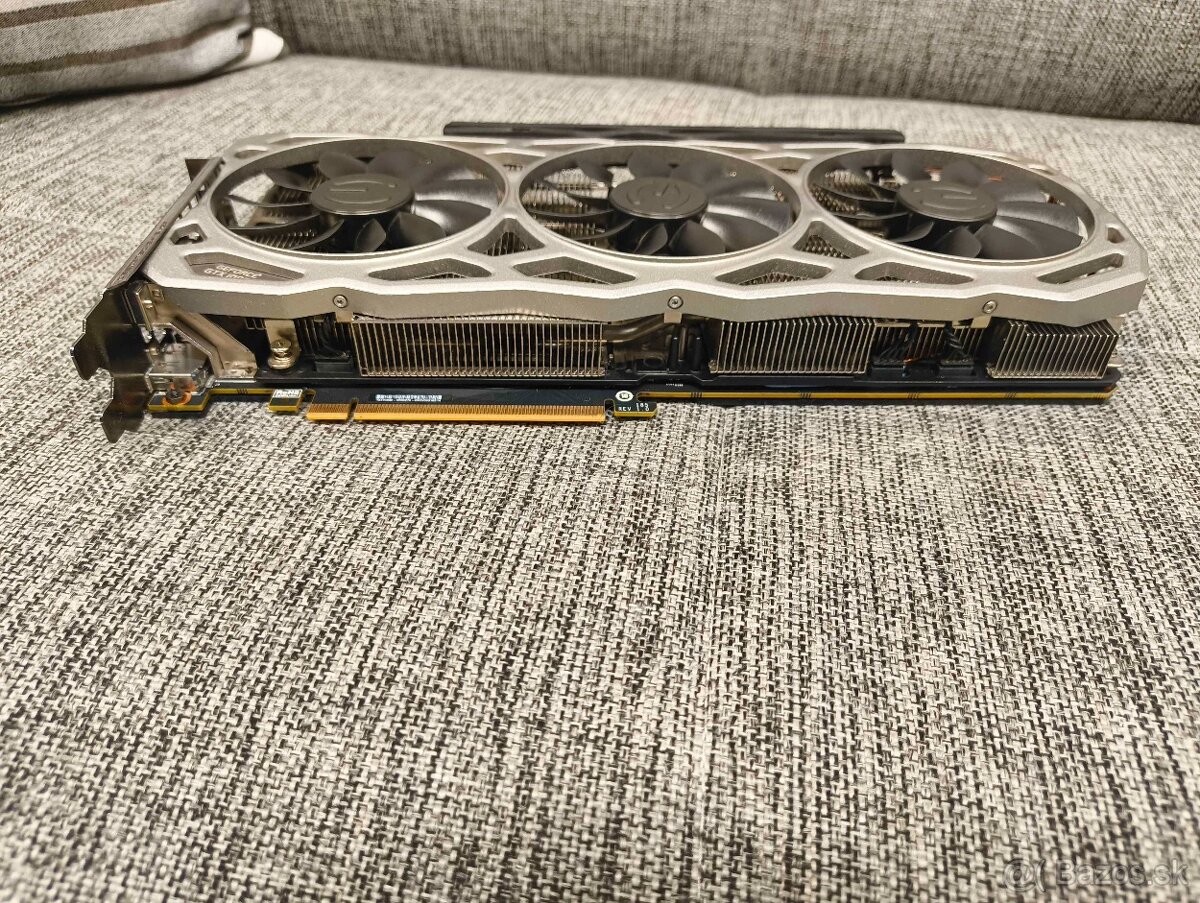 EVGA GTX 1080 ti - 3