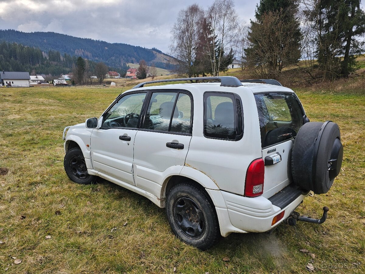 Suzuki Grand Vitara 2.0i - 3