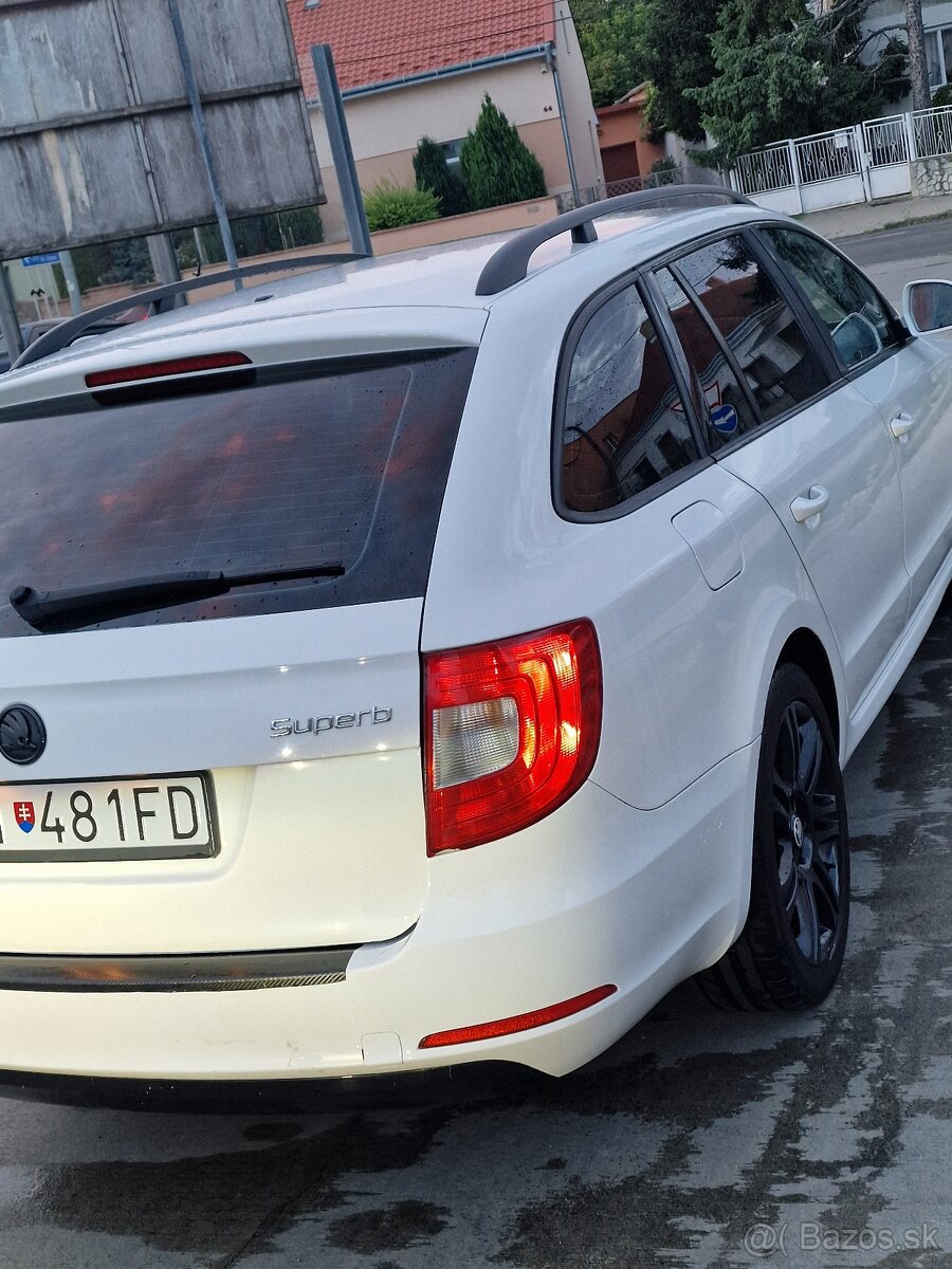 Škoda Superb CR 140k Elegance - 3