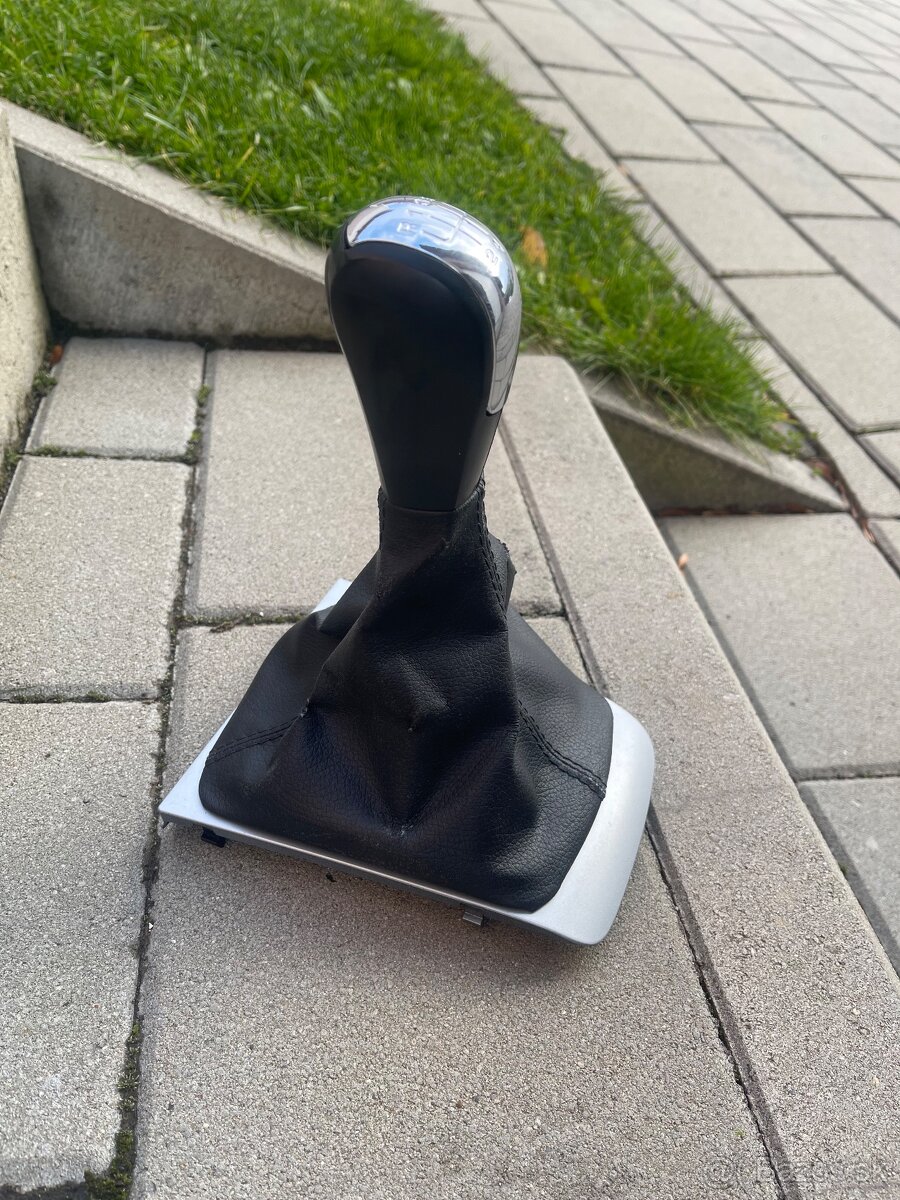 Radiaca páka Škoda Octavia 2 - 3