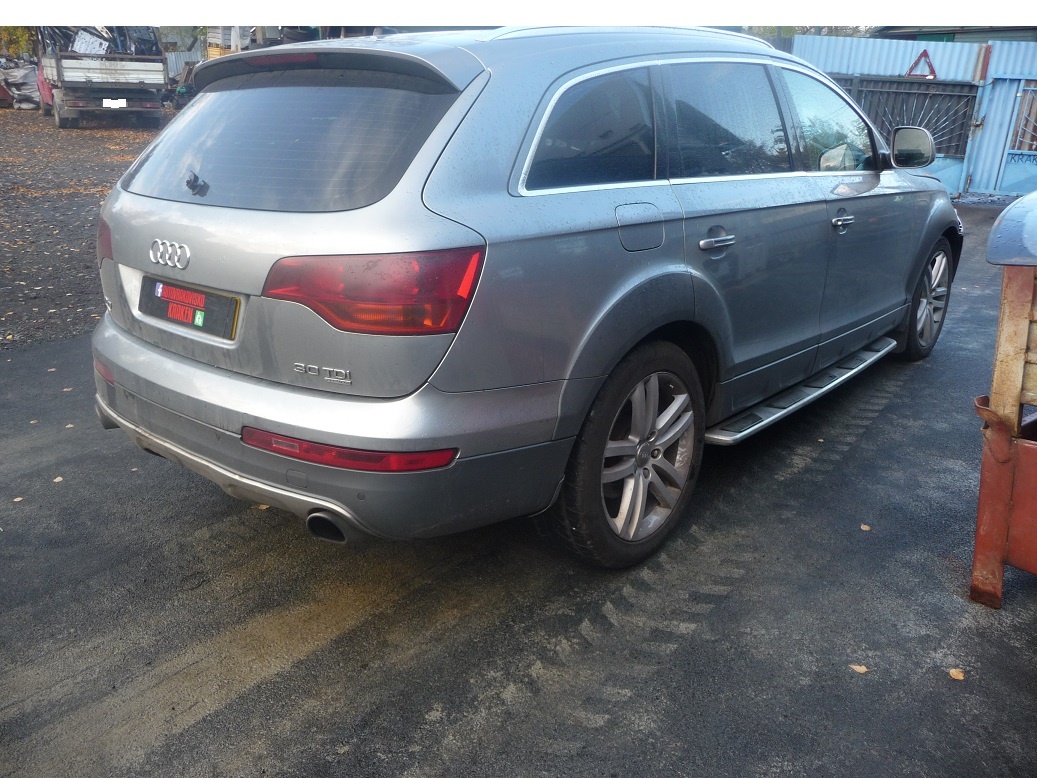 Audi Q7...............nahradne diely - 3