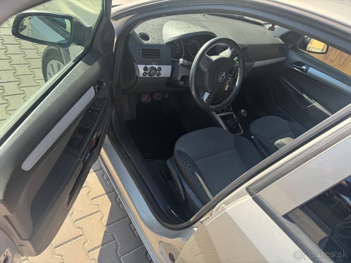 Opel astra - 3