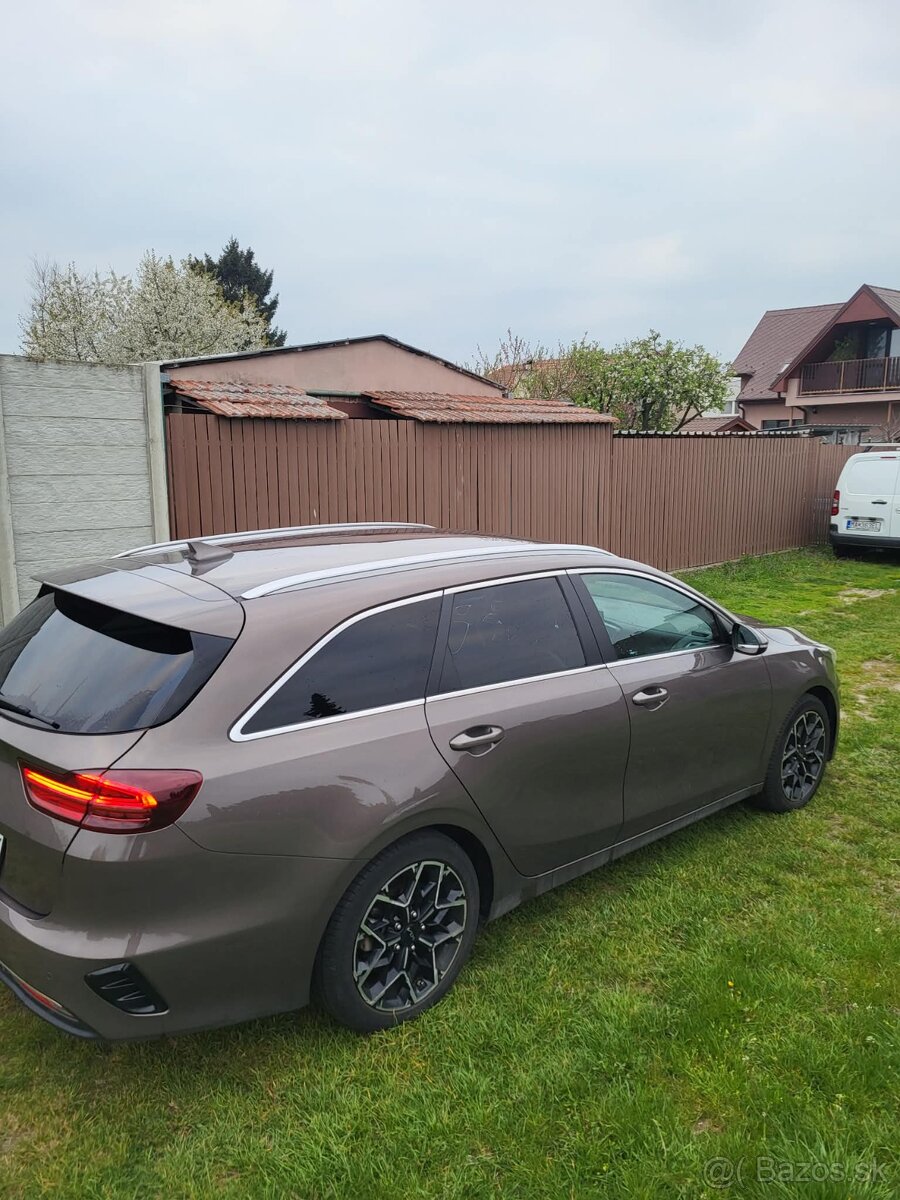 Kia Ceed SW 1,4T-gdi - 3