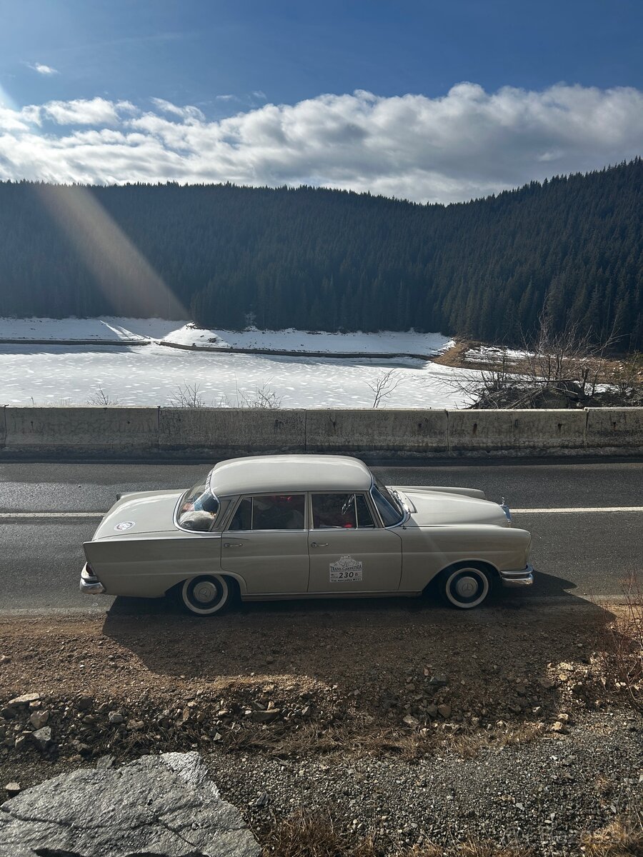 Mercedes-Benz 230S W111 Heckflosse - 3