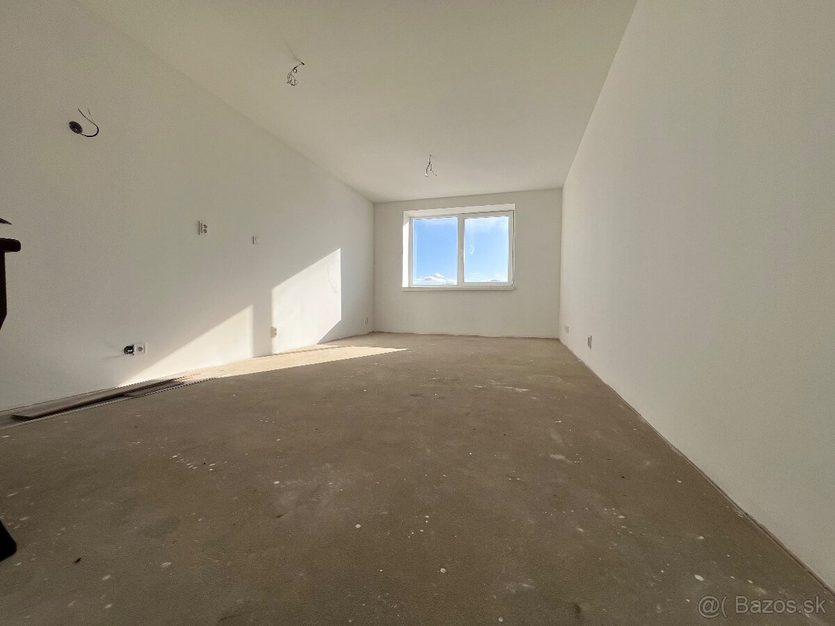 EXKLUZÍVNY 3-IZBOVÝ MEZONET, STARÁ ĽUBOVŇA, POPRADSKÁ ULICA - 3