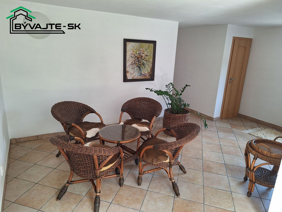 Rekreačný dom s celoročným užívaním s množstvom benefitov v - 3