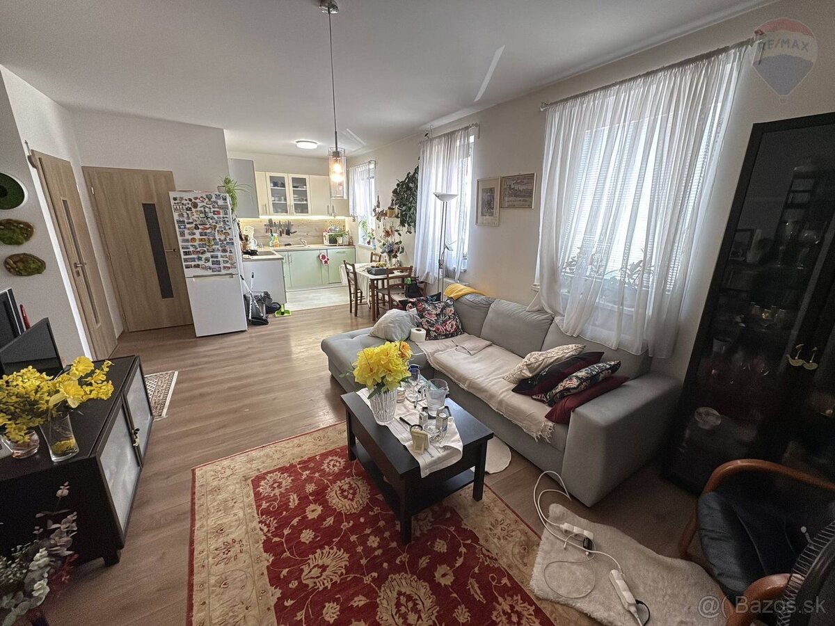 Predaj Priestranný 3-izbový byt s veľkým balkónom v Rajke - 3