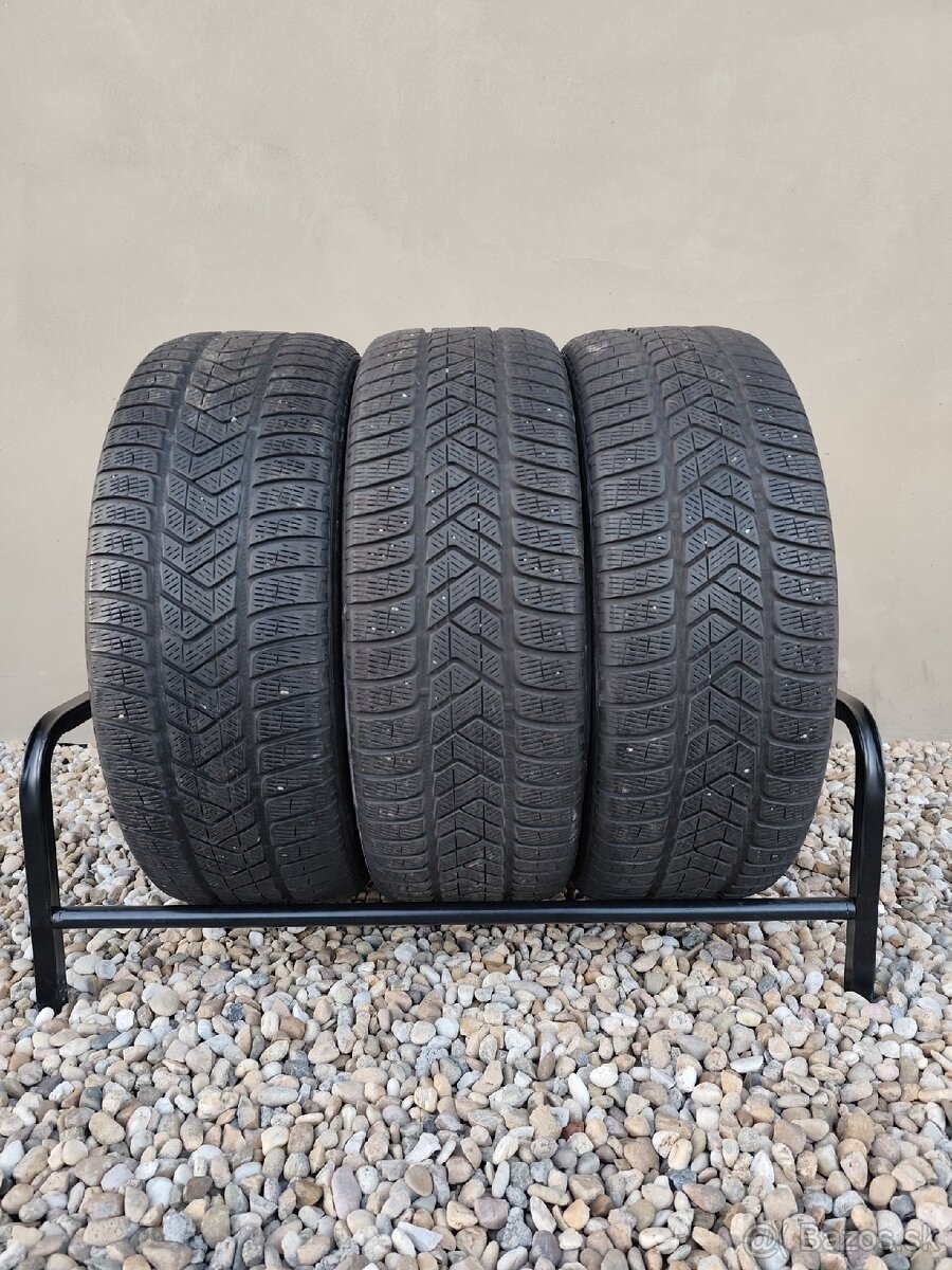 3x zimné pneu Pirelli 235/60R18 - 3