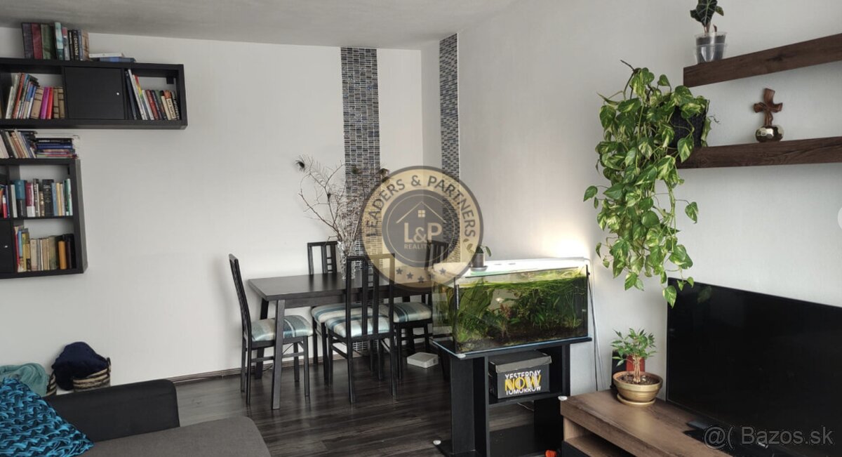 NA PREDAJ, 2-izb. byt v top lokalite - 3