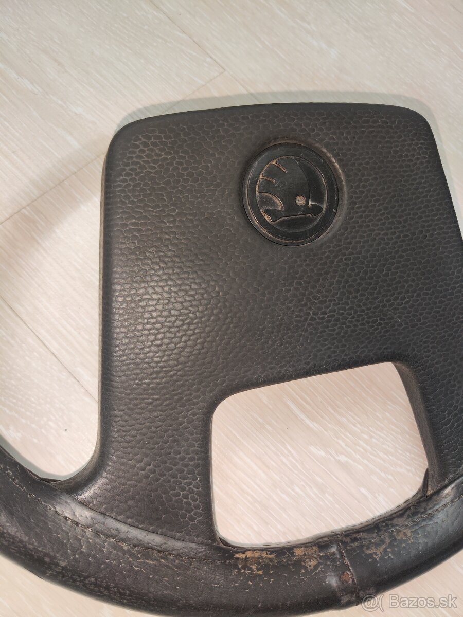 Volant škoda 120 - 3