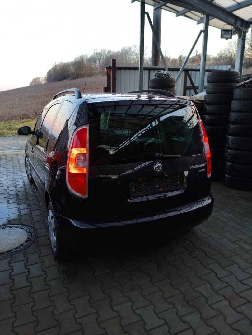 Škoda Roomster 1.6 16V MPI benzín - 3