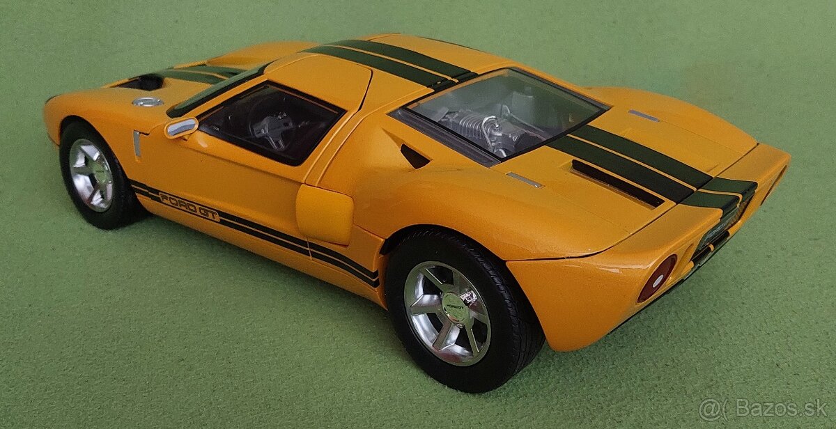 Ford GT 2004 1:12 - 3