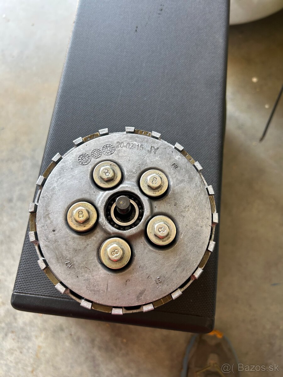 Predám komplet spojku KTM DUKE RC 390 - 3