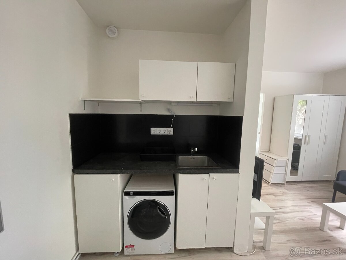 Prenájom 1,5 izbového bytu v centre Dunajskej Stredy - 3