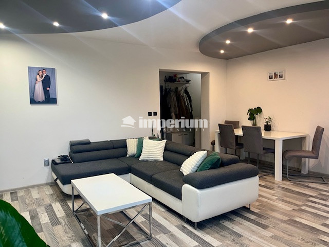 Na predaj pekný veľkometrážny 3 izbový byt s garážou na ul. - 3