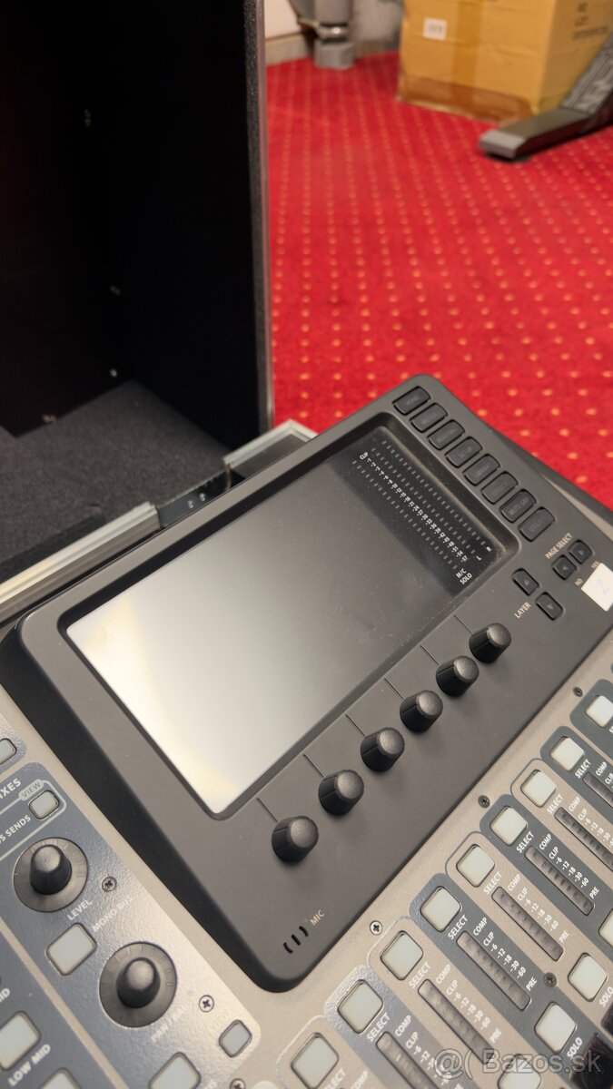 Behringer X32 compact - 3