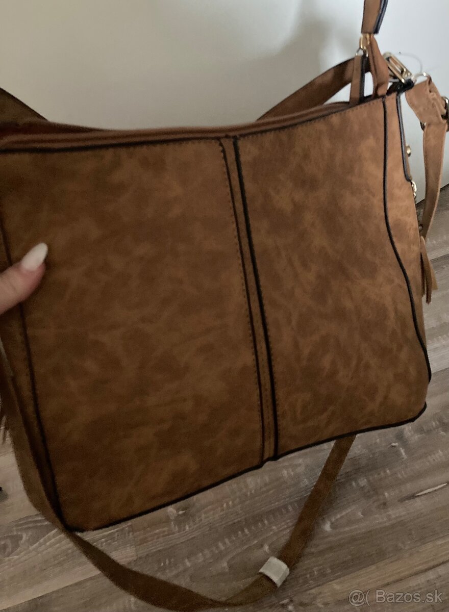 Dámska kabelka/úplne Nová - 3