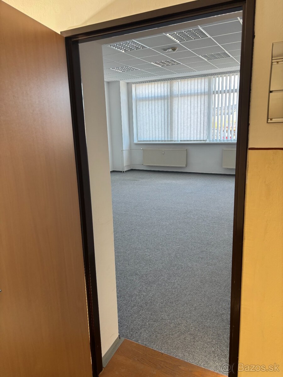 Kancelária na prenájom - 3