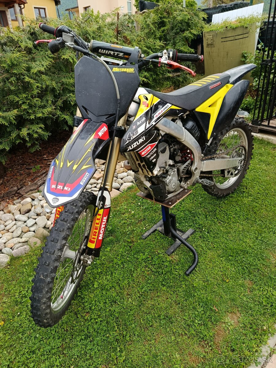 Suzuki rmz 250