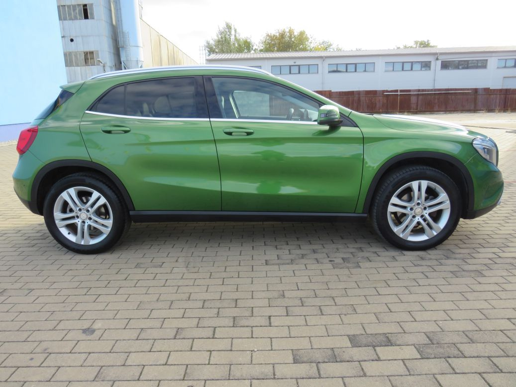 MERCEDES-BENZ GLA 200 d E6 Automat 136 PS - 3
