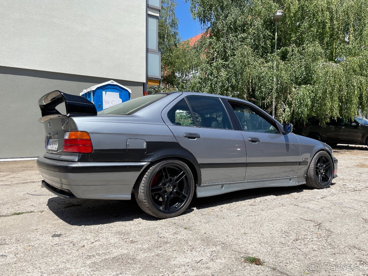 BMW e36 320i - 3