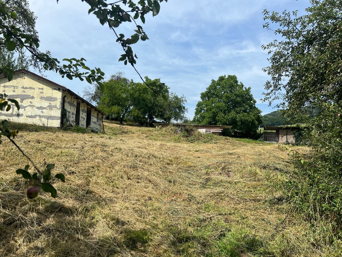 Pozemok vhodný na rekreačné účely - 1017m2 - 3