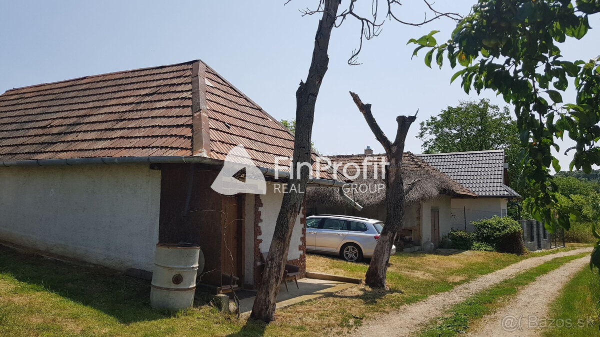 Predám dva vinohradnícke domy s pozemkami medzi vinohradmi p - 3