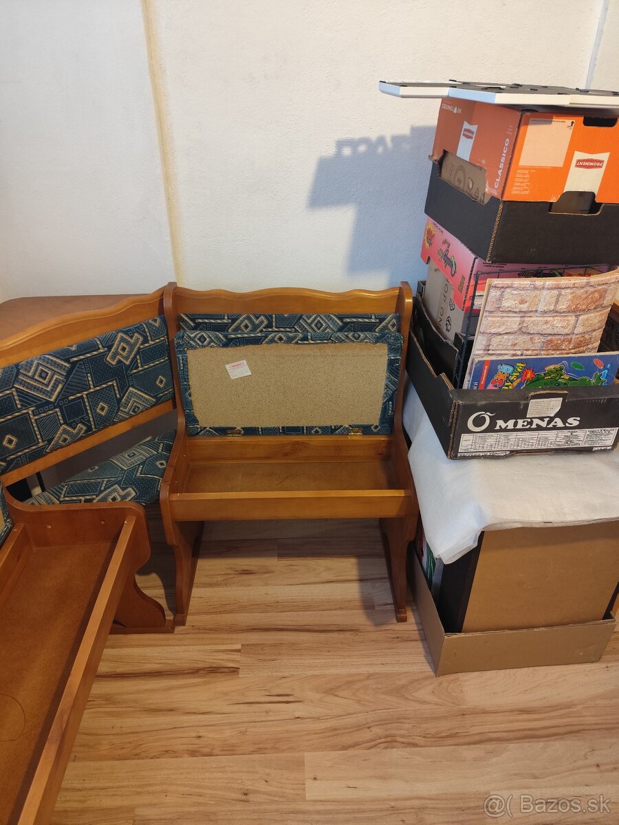 Predám rohovú kuchynskú lavicu – masív, úložný priestor - 3