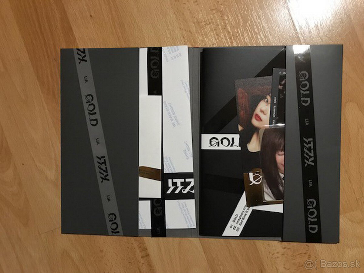 Itzy - Gold (Lia ver.) - 3
