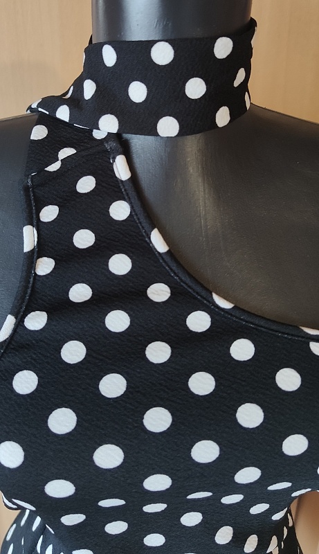 bodkovaný top S - 3