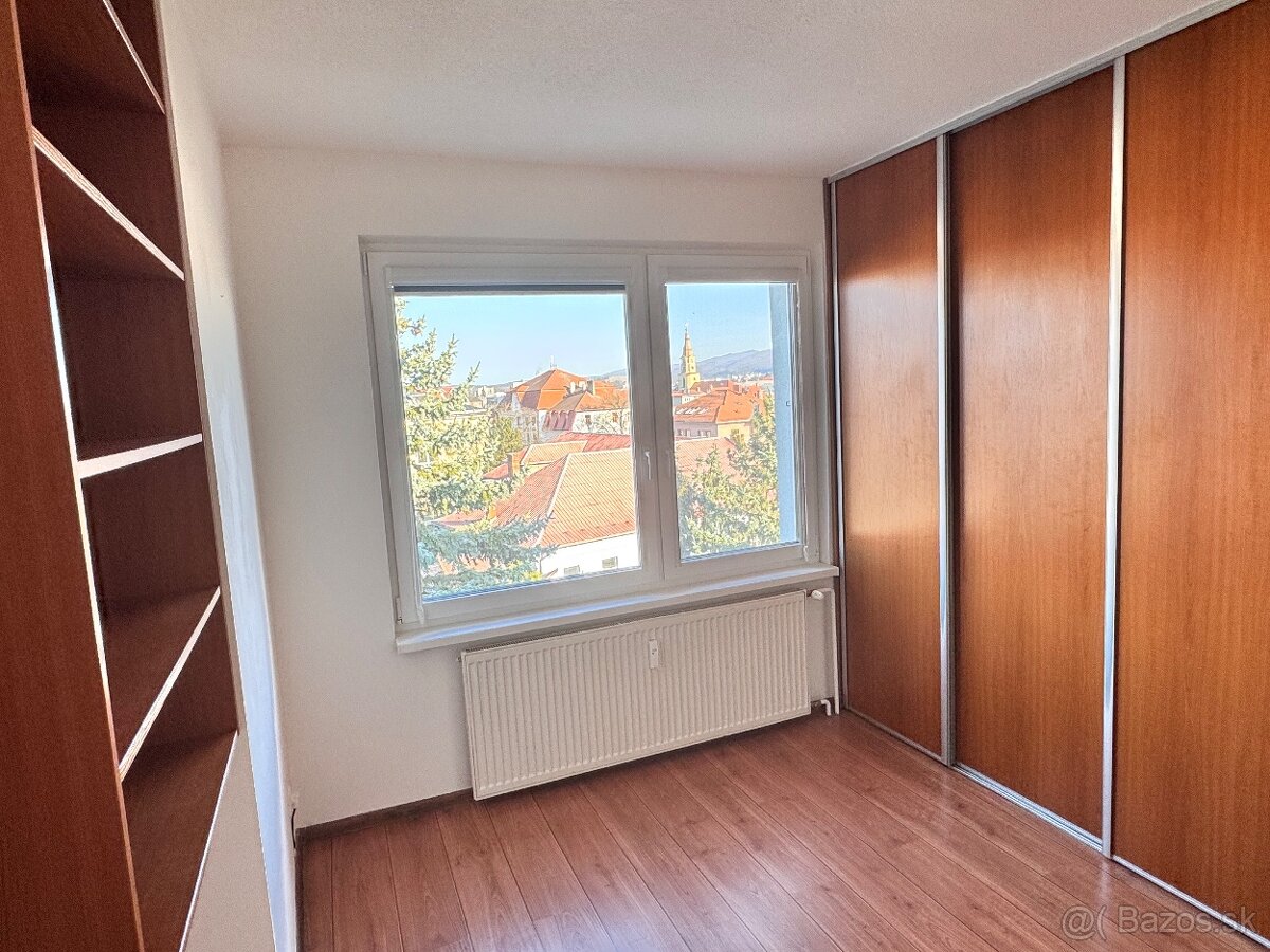 Prenajmem 2 izbovy byt - 3