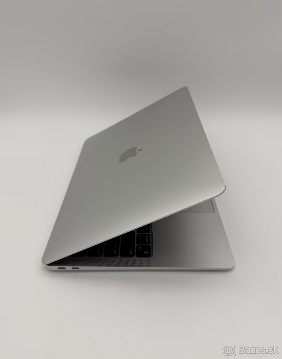 MacBook Air 13" M1 8/256GB Silver + ZÁRUKA - 3