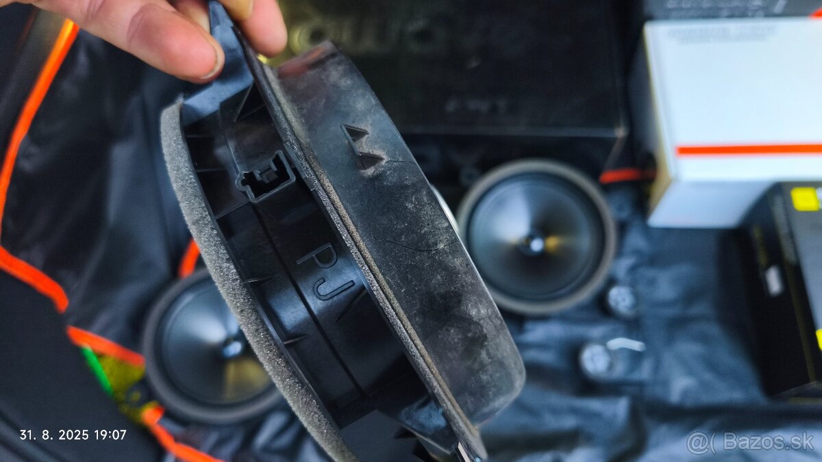 Original Toyota Corolla TS repro Pioneer - 3