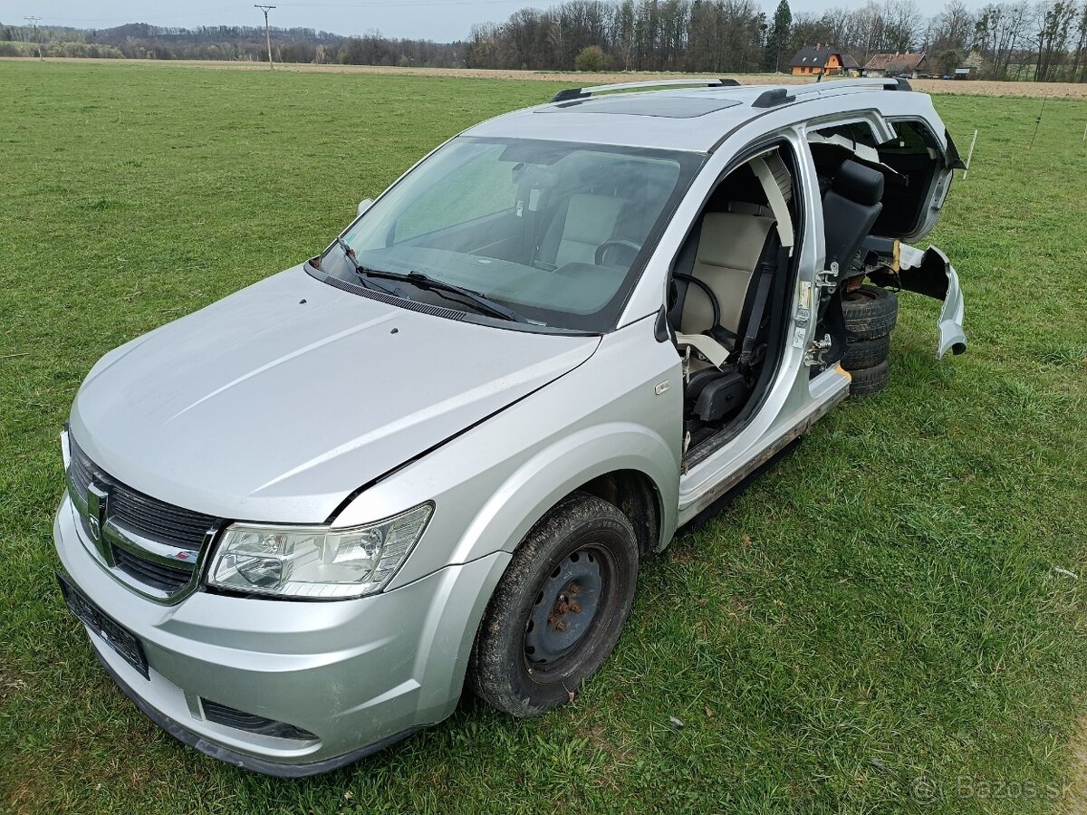DODGE JOURNEY (FIAT FREEMONT) . 2.0 CRDI-103KW - 3