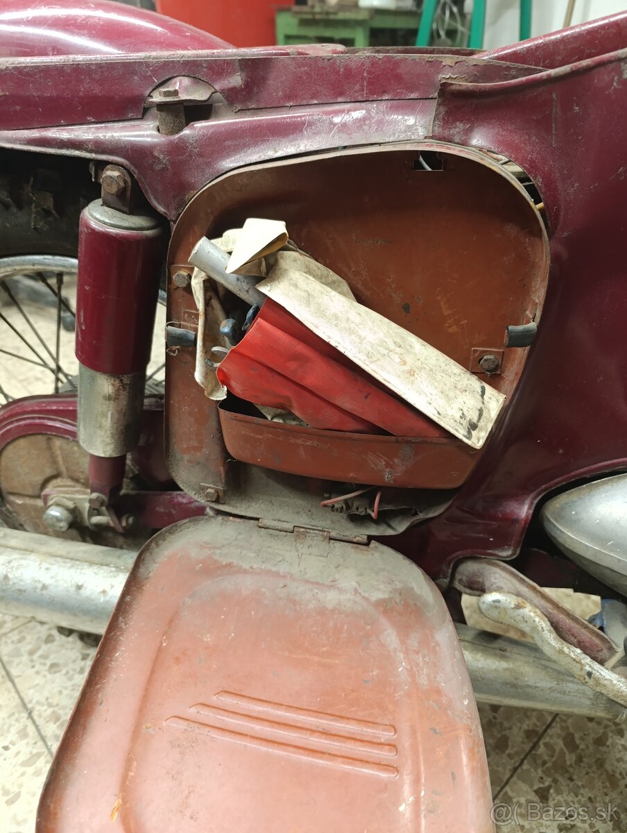 Jawa 250/590 šport - 3