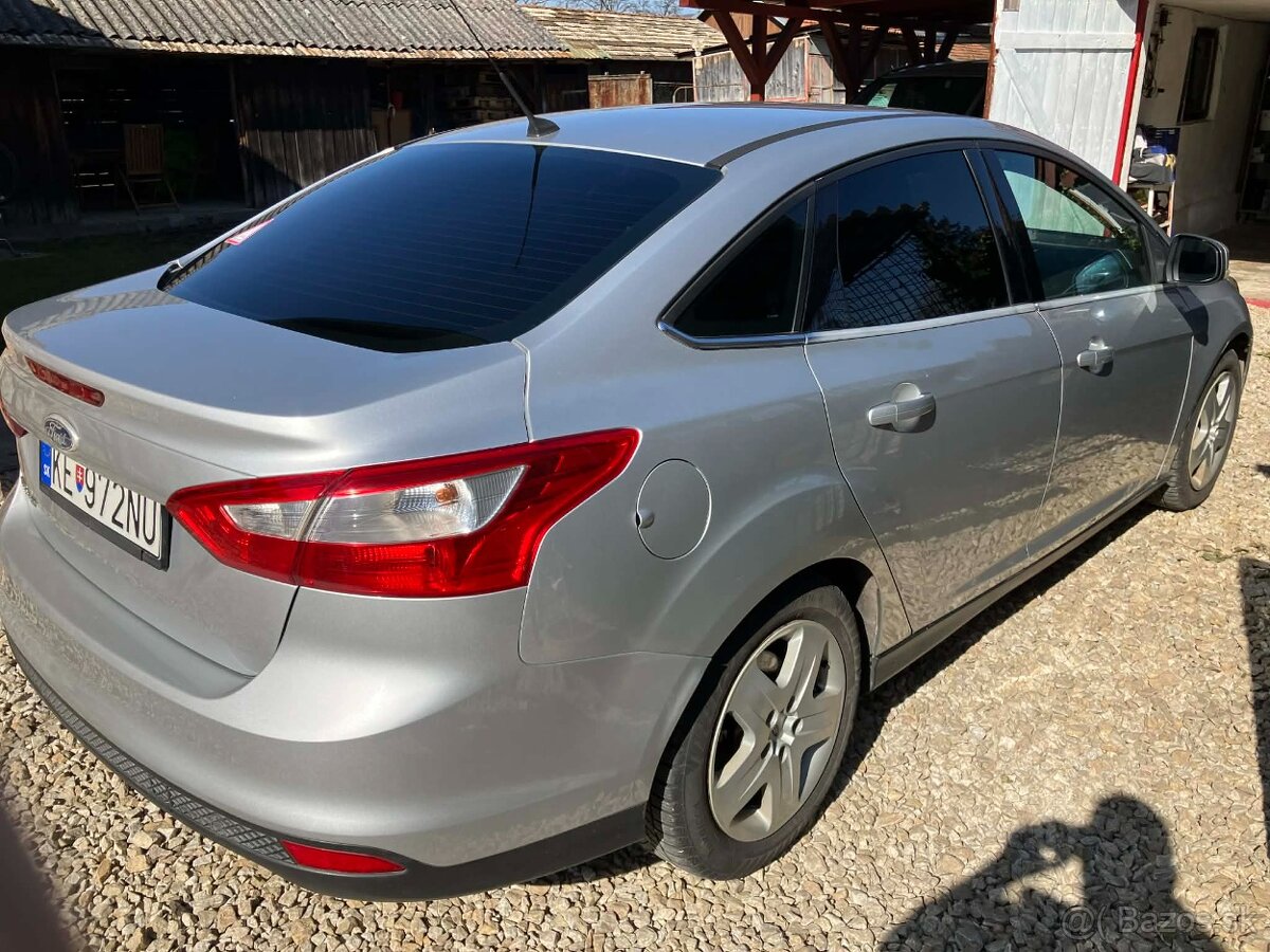 Ford Focus 1.6 TDCi Sedan - 3