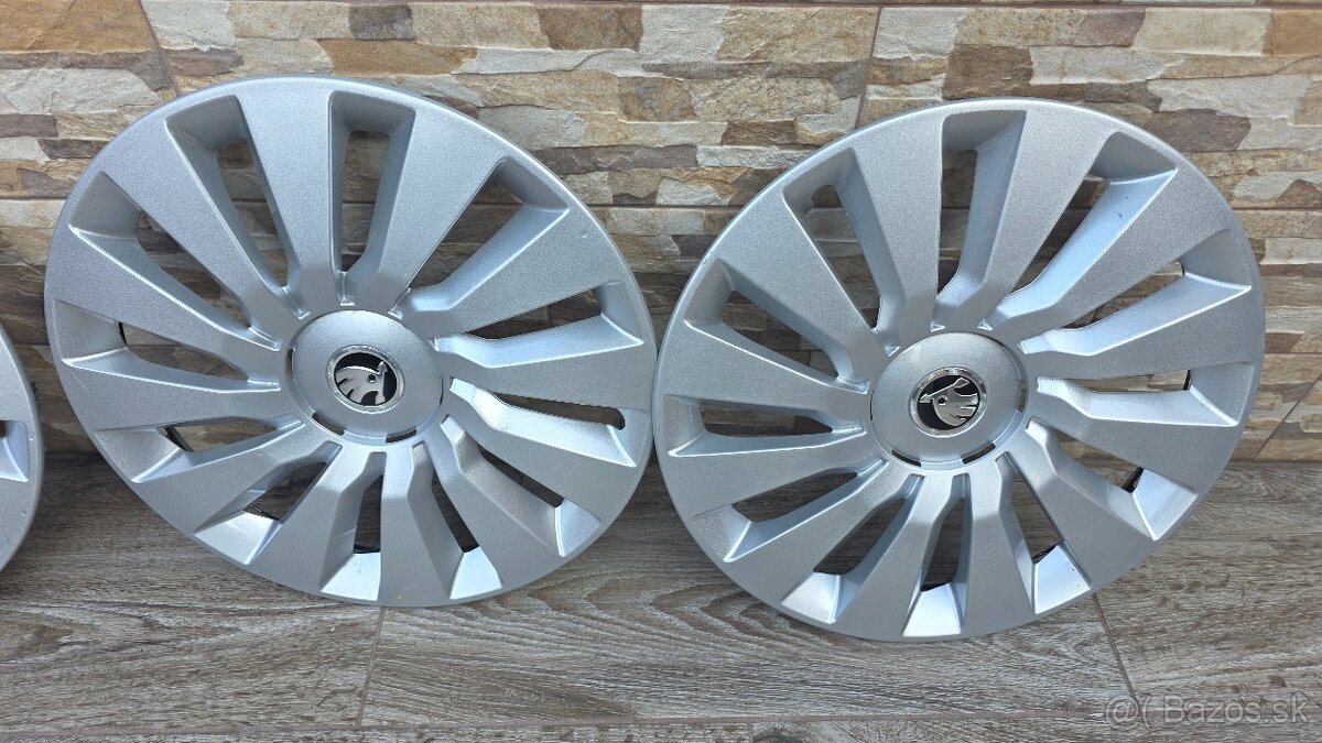 Predam puklice orginal Skoda R16 - 3