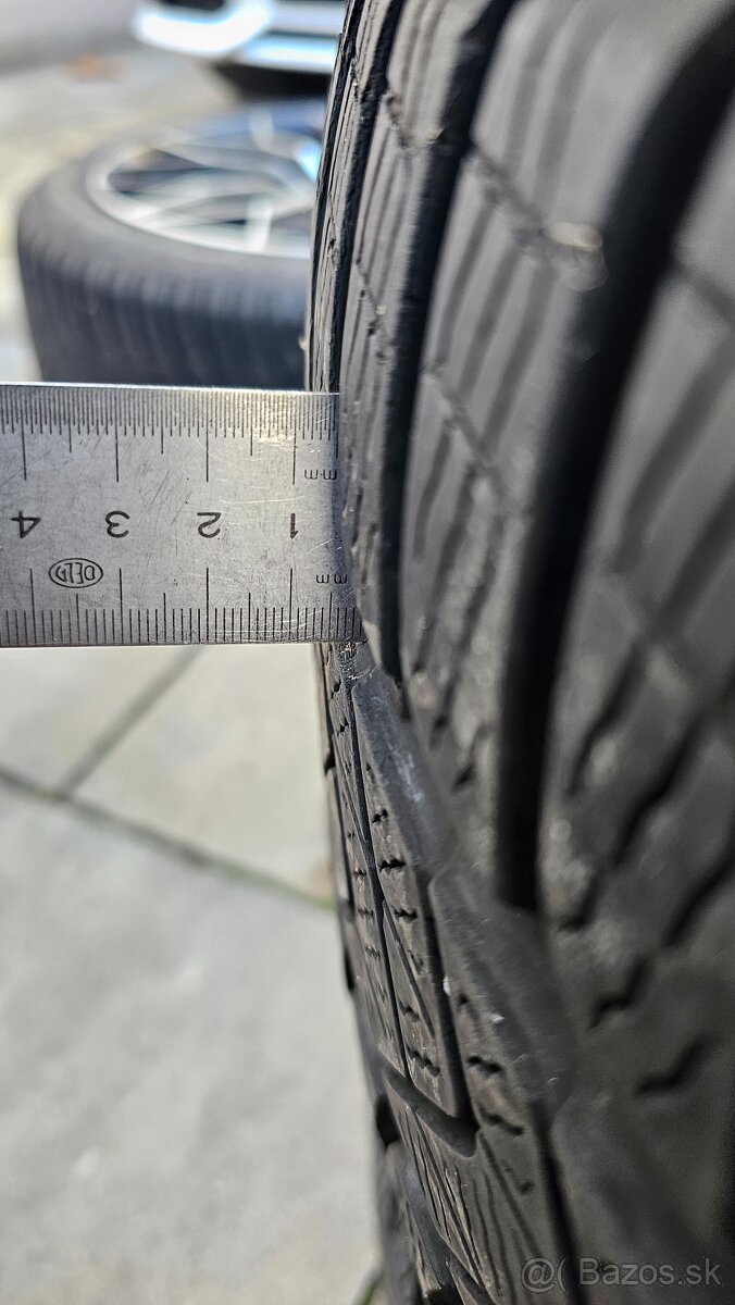 Pirelli p-zero 235/45 r19 - 3