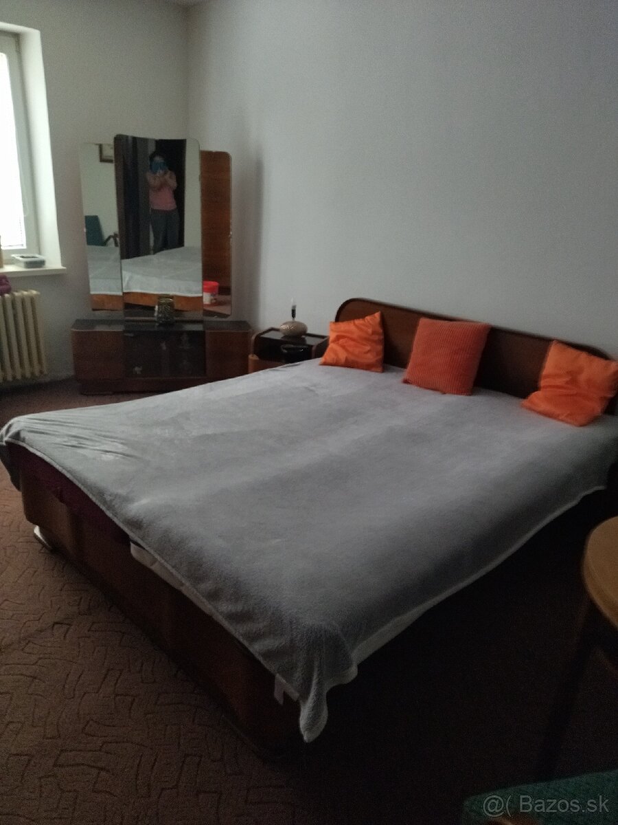 Starožitná spálňa - 3