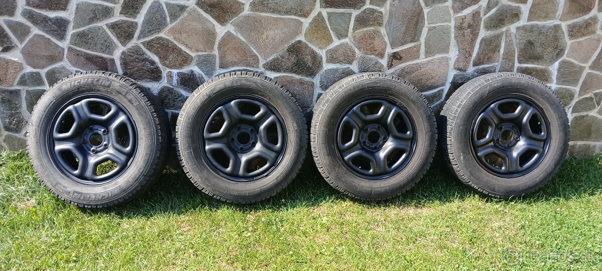 Predám pneumatiky,oceľové disky,Dacia,Renault - 3