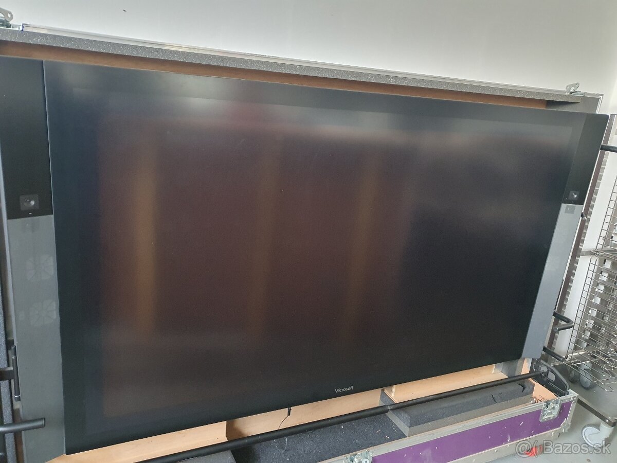 Microsoft Surface Hub 1 84" - 3