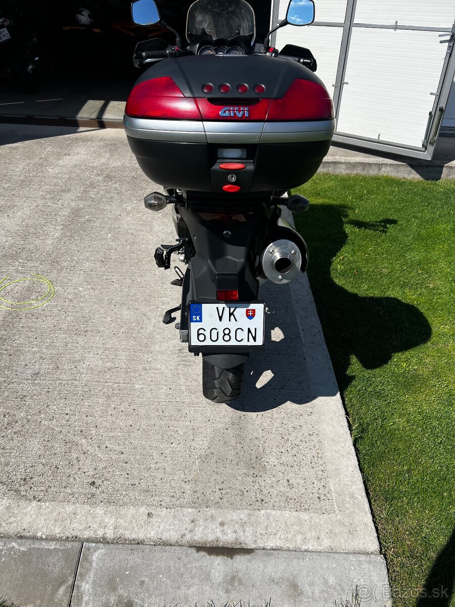 Suzuki V -Strom DL650 - 3